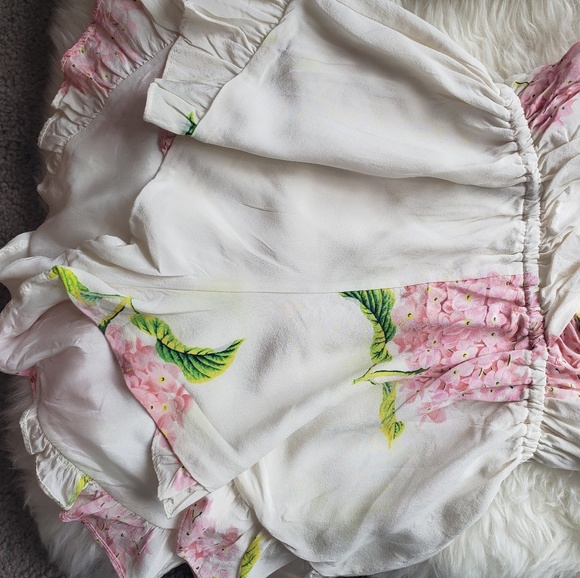 ❌SOLD❌ Stone Cold Fox Bloom Floral Playsuit Romper - Picture 8 of 8